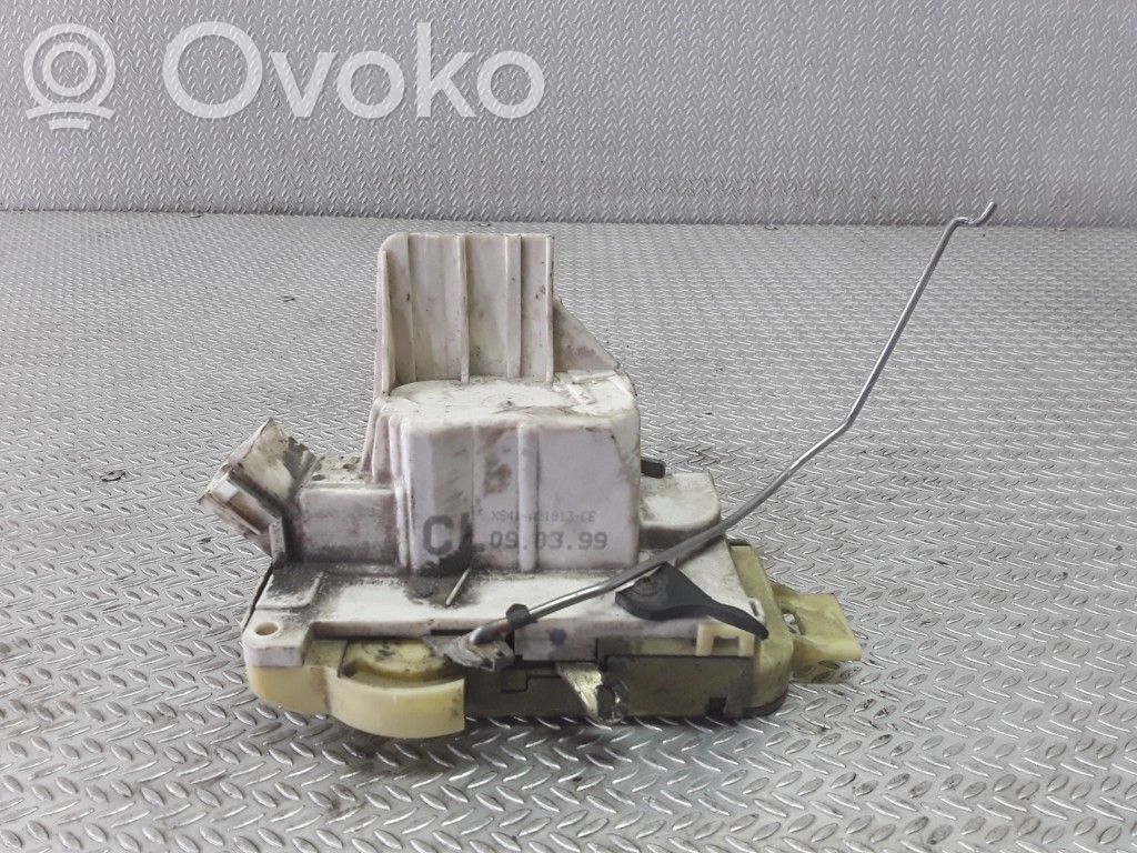 Rear door lock   XS41A21813CE