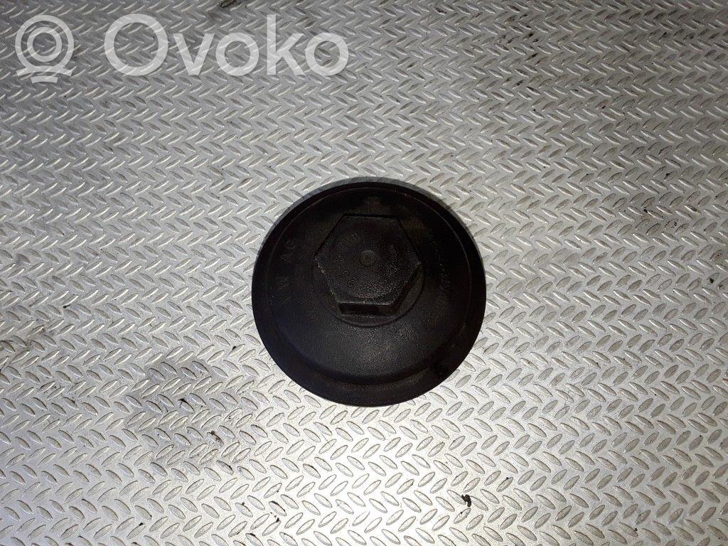 Skoda Octavia Mk2 (1Z) Nakrętka filtra oleju 