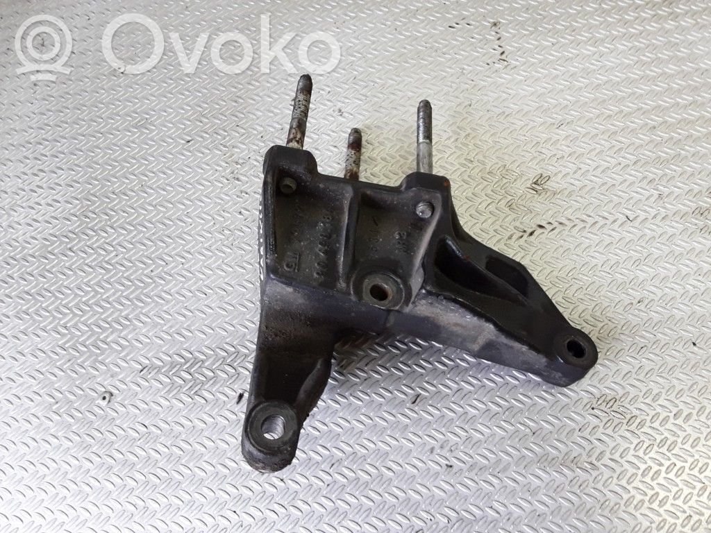 Opel Vectra B Engine mounting bracket 