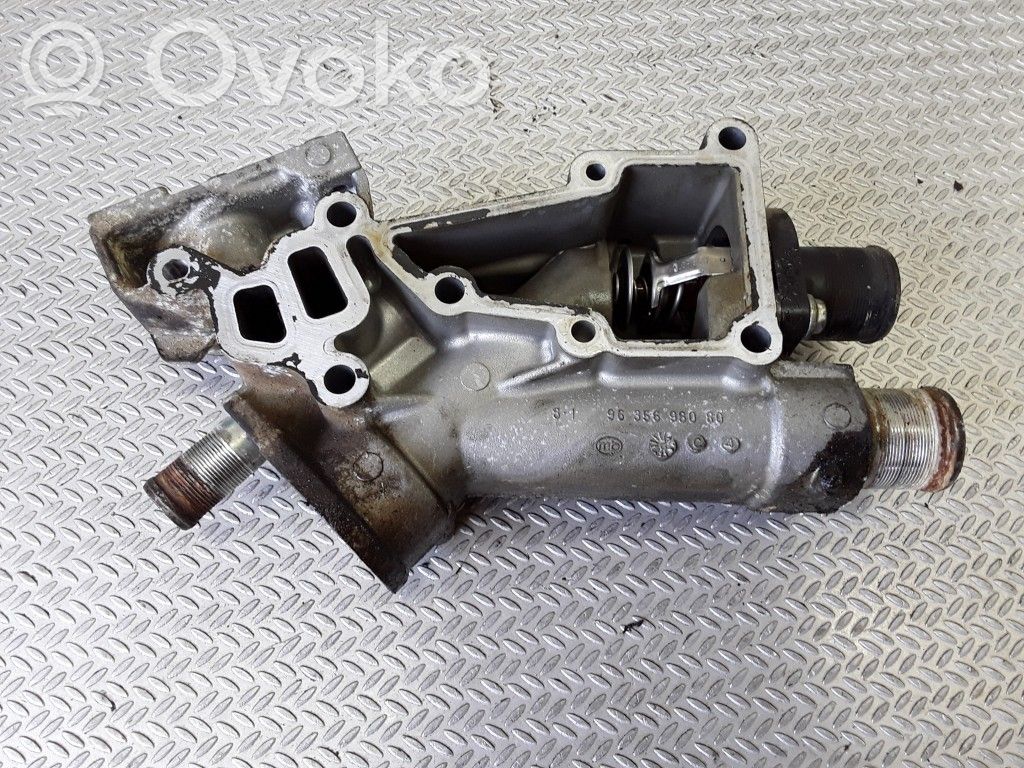 Citroen C5 Termostaatin kotelo 