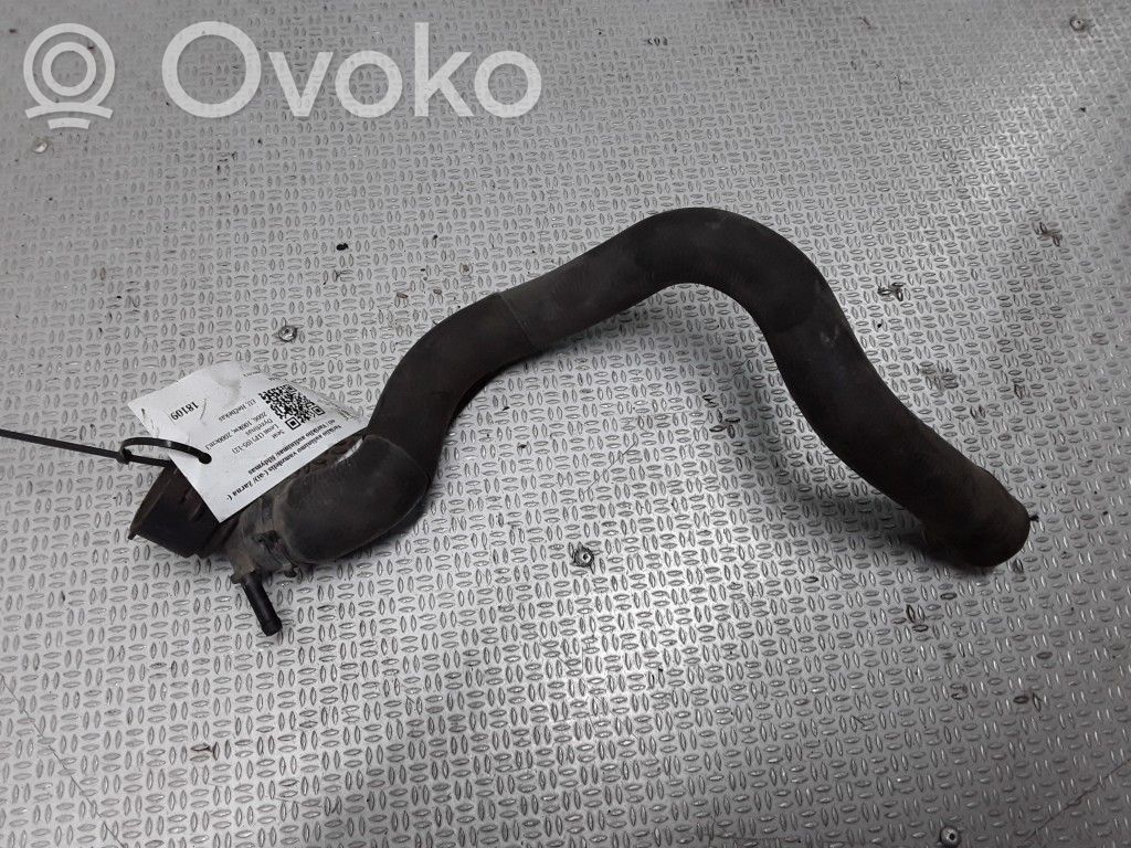 Engine coolant pipe/hose