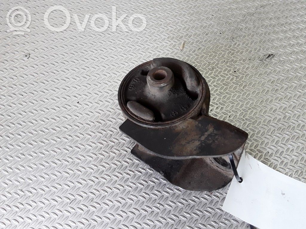 Engine mount bracket