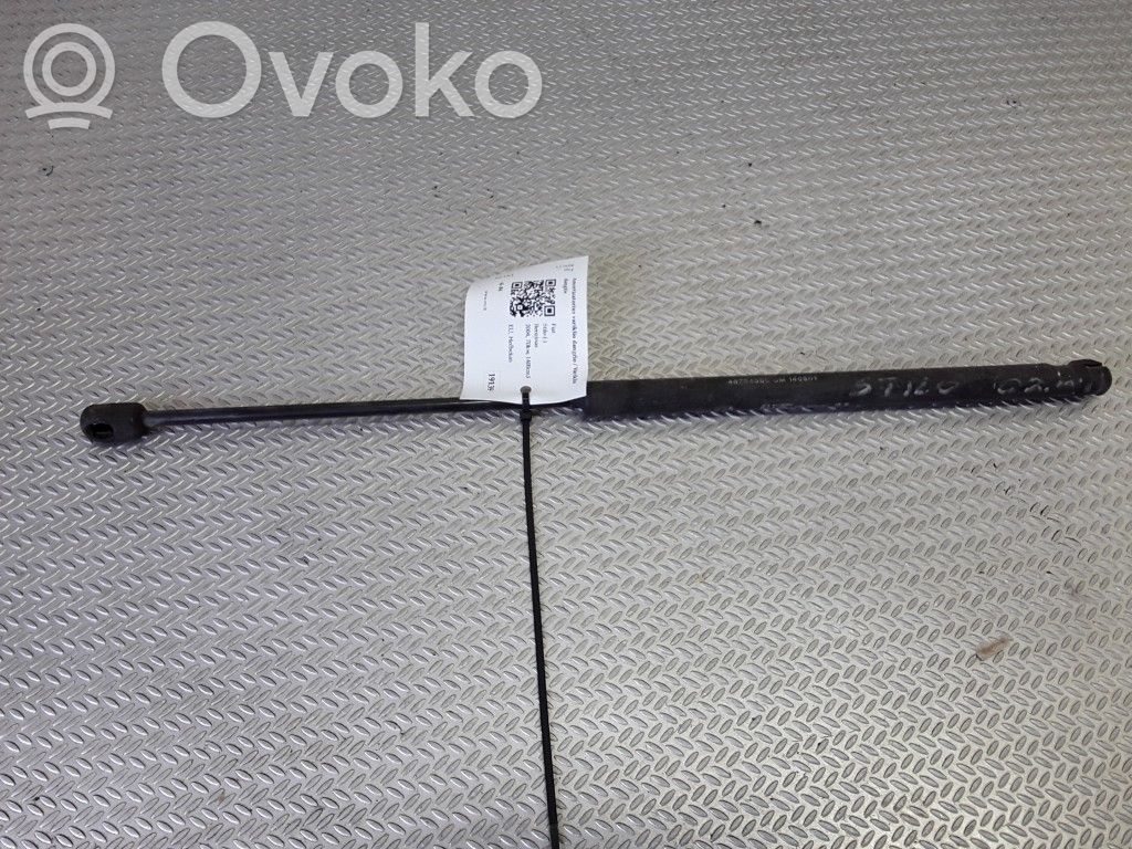 Fiat Stilo Dzinēja pārsega amortizators 