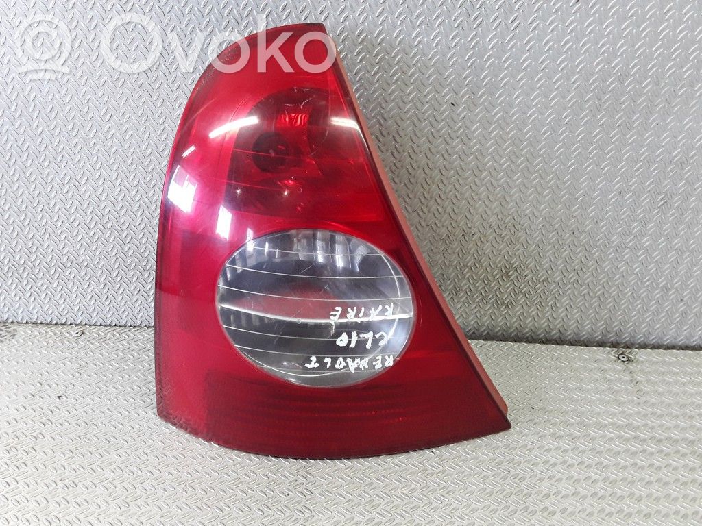Renault Clio II Aizmugurējais lukturis virsbūvē 