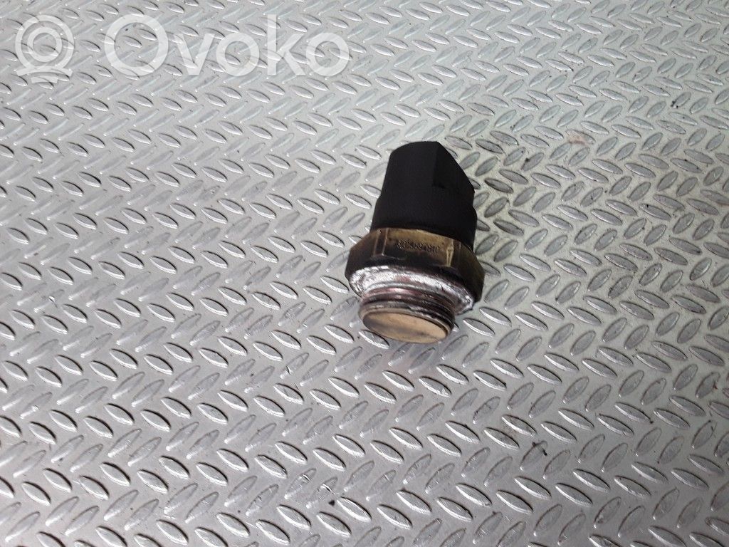 Audi A8 S8 D2 4D Coolant temperature sensor 