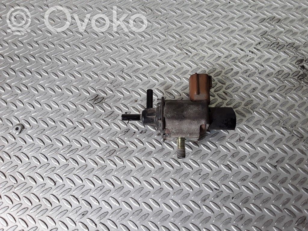 Valve vacuum   K5T46591