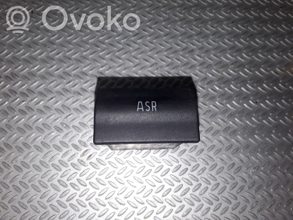 Traction control (ASR) switch