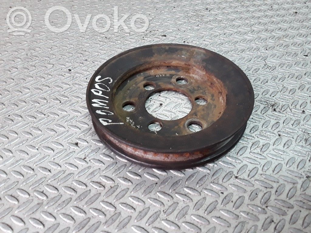 Audi A4 S4 B5 8D Polea de la bomba de agua 