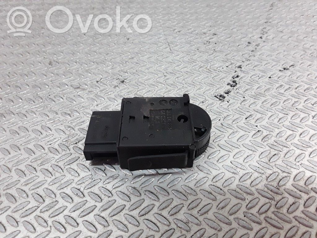 Headlight level height control switch   3A0941333