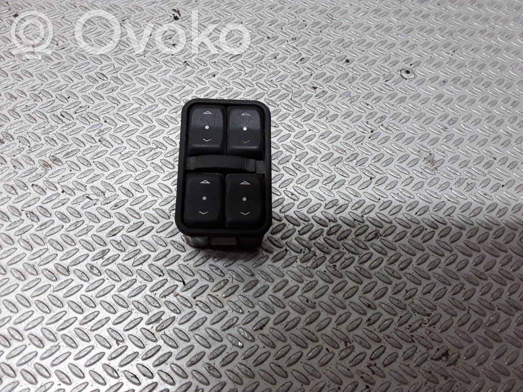 Electric window control switch   13363401,90561089
