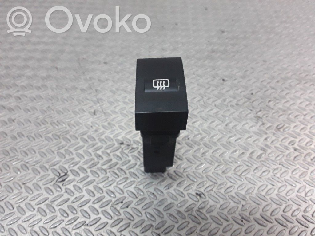 KIA Sorento Windscreen/window heater switch 