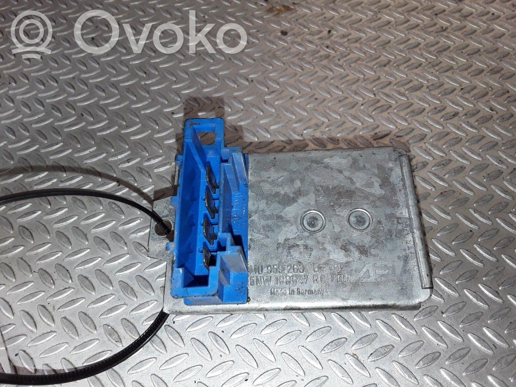Реостат вентилятора печки   M0959263E