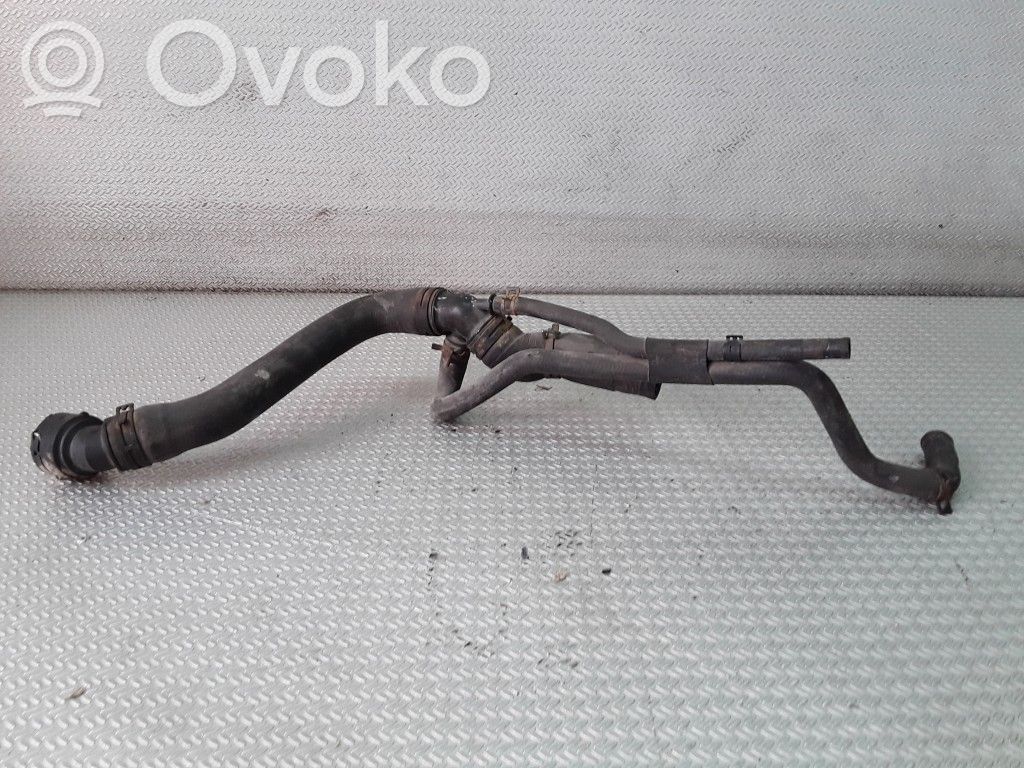 Volkswagen Golf IV Engine coolant pipe/hose 