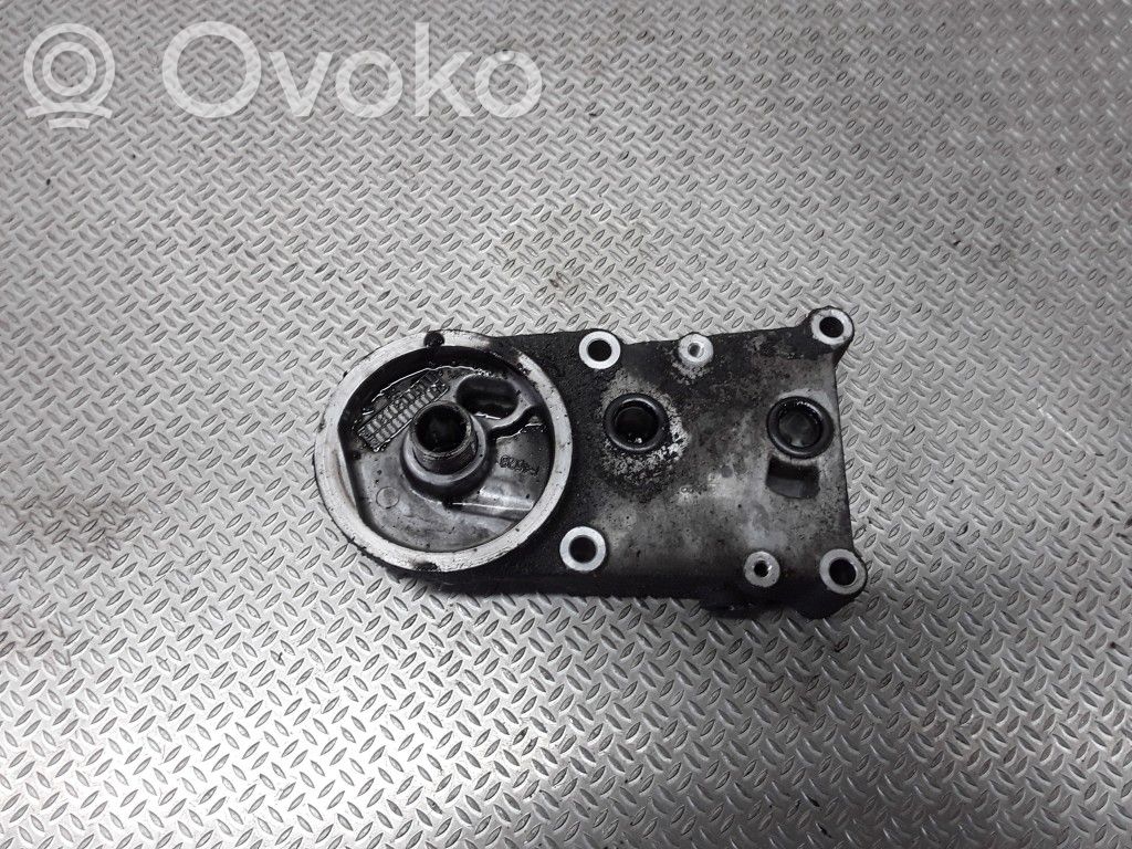 Ford Focus Oil filter mounting bracket 