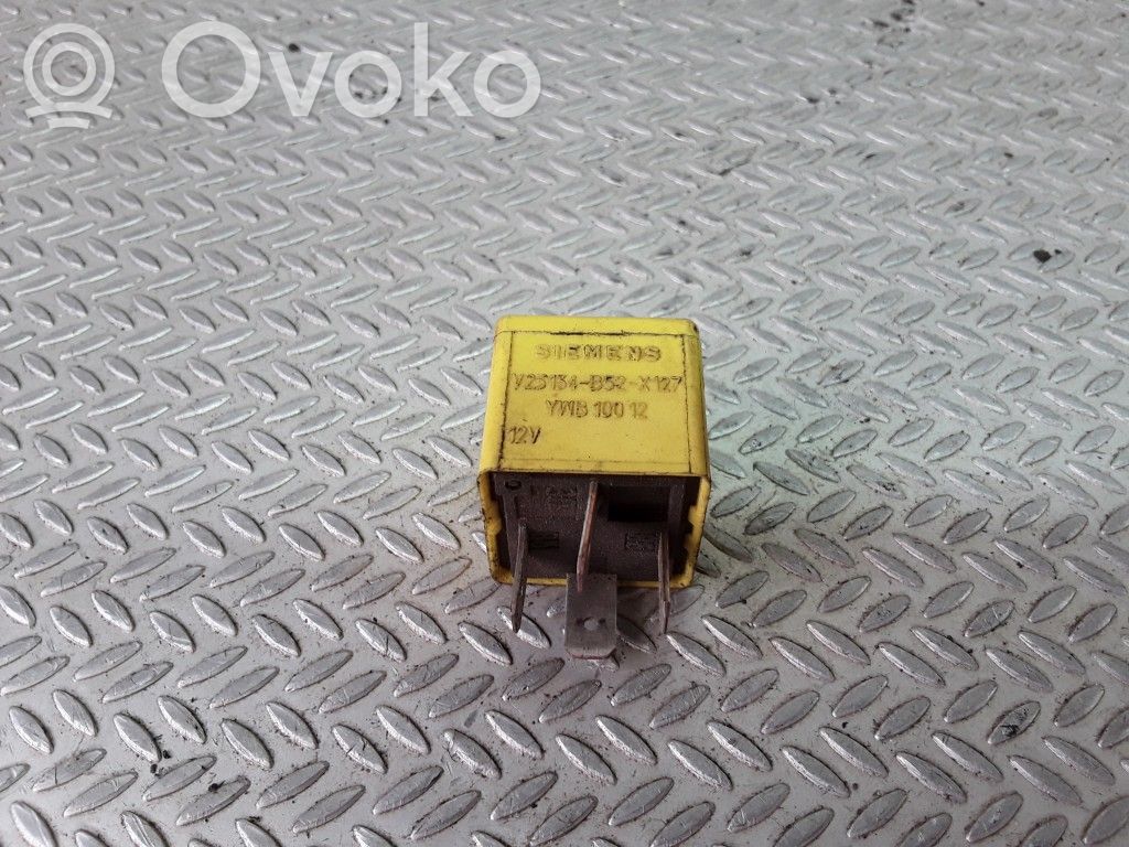 Otros relés   V23134B52X127,YWB10012