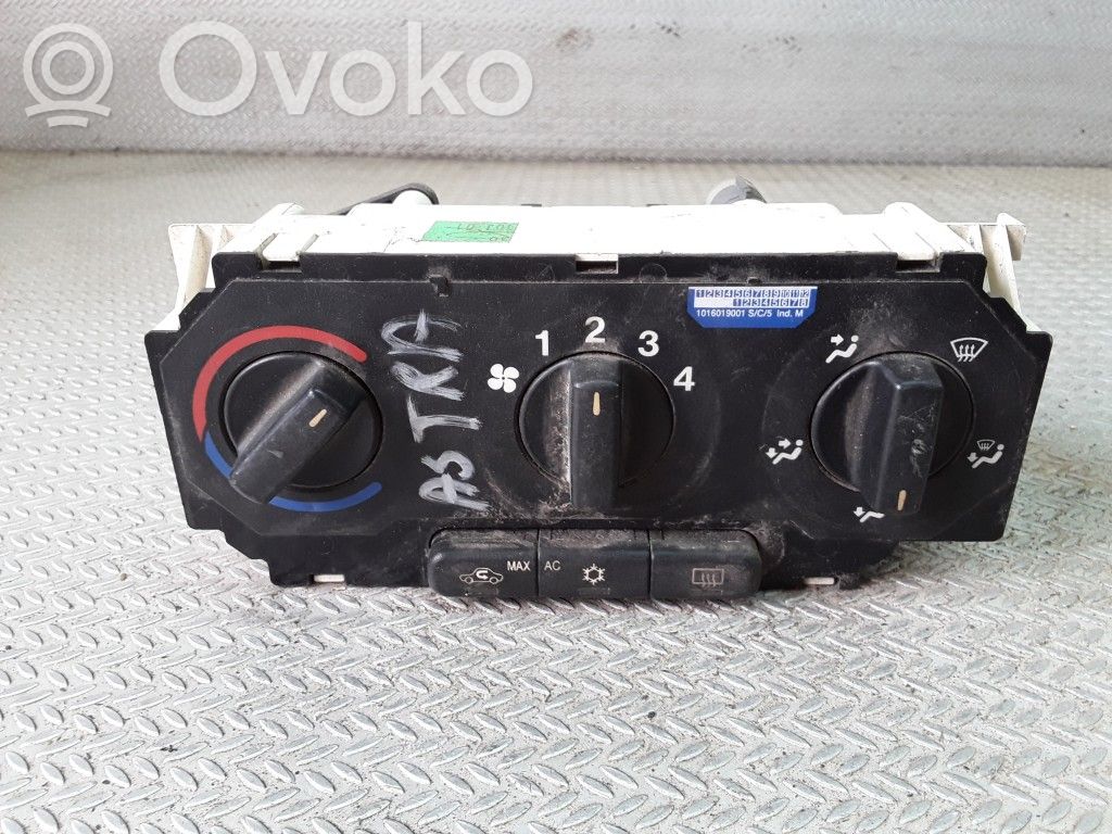 Opel Astra G Climate control unit 