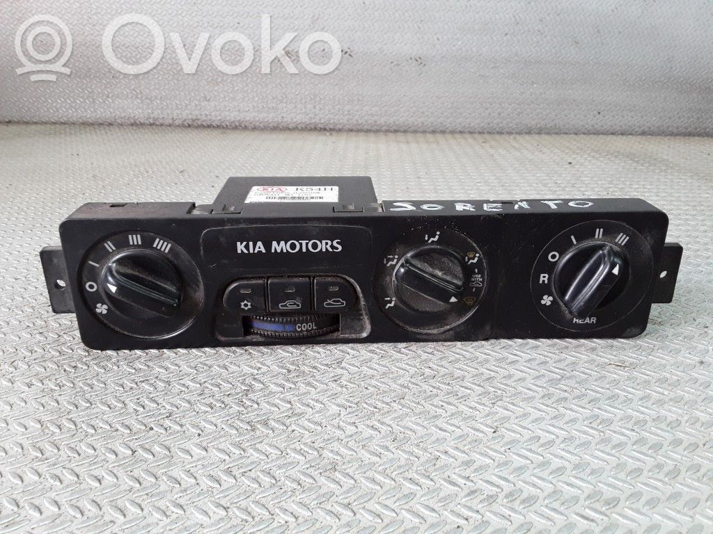 KIA Carnival Climate control unit 