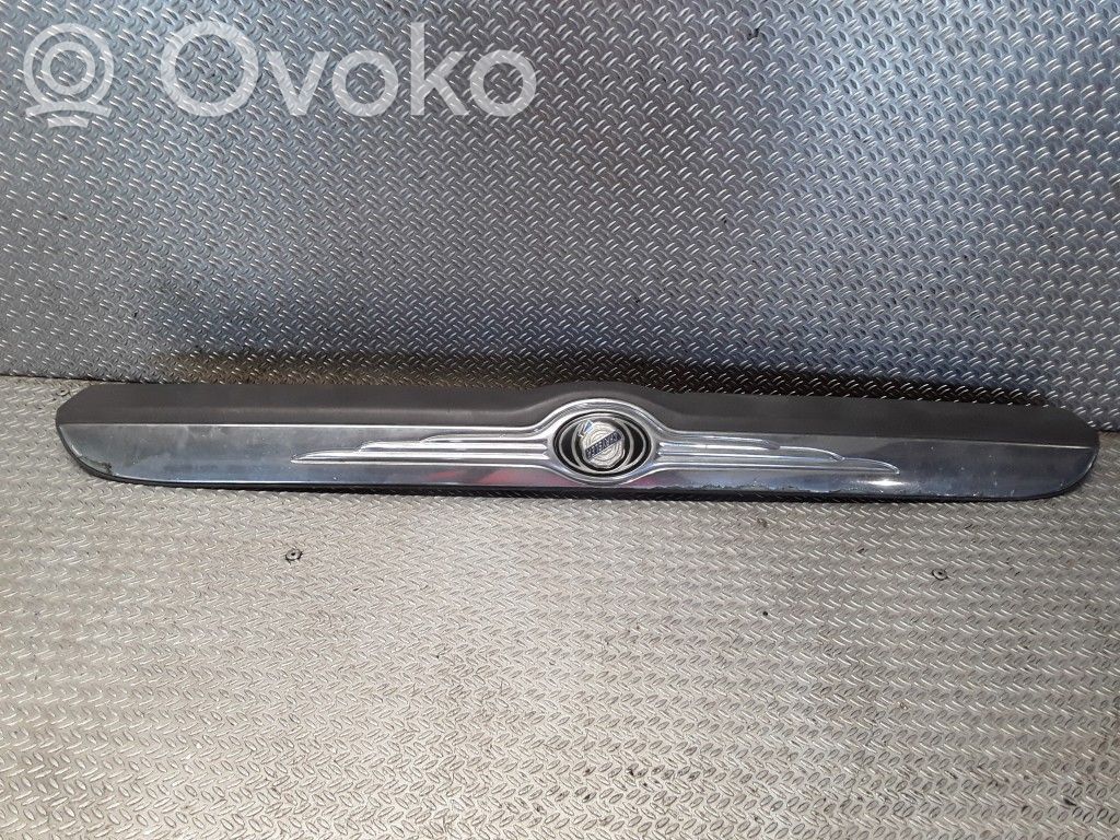Chrysler Town & Country IV Garniture de hayon 