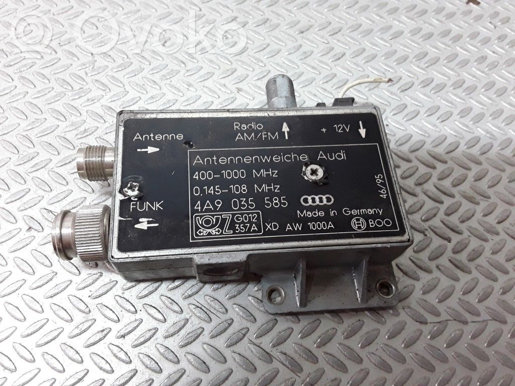 Audi A8 S8 D2 4D Aerial antenna amplifier 