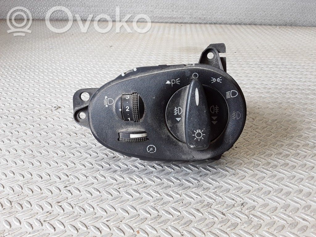 Ford Focus Light switch 