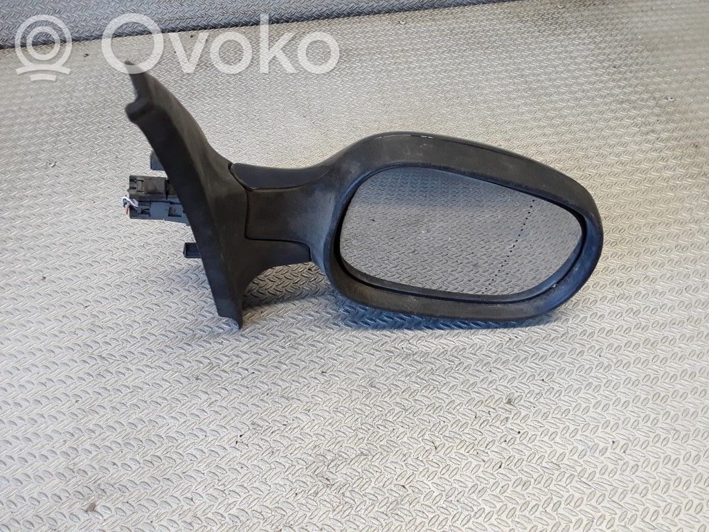 Renault Clio II Front door electric wing mirror 