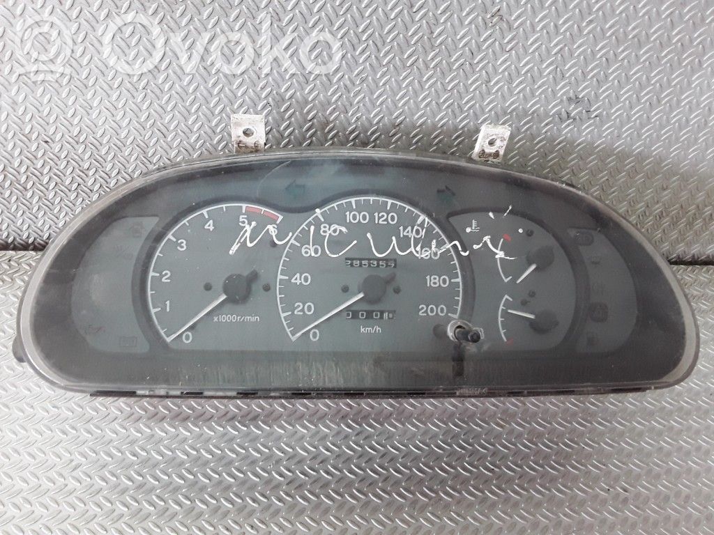 Speedometer (instrument cluster)   MB899950
