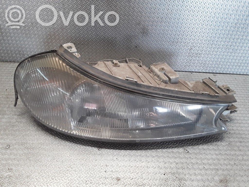 Ford Mondeo MK II Scheinwerfer 