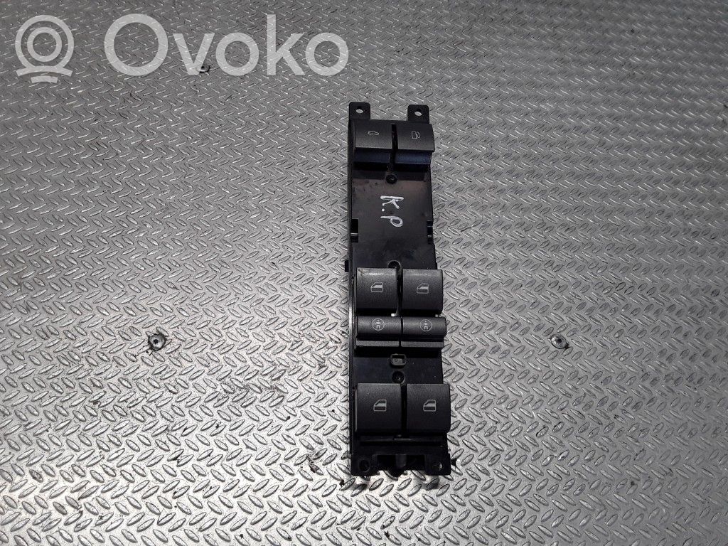 Electric window control switch   3D1959857