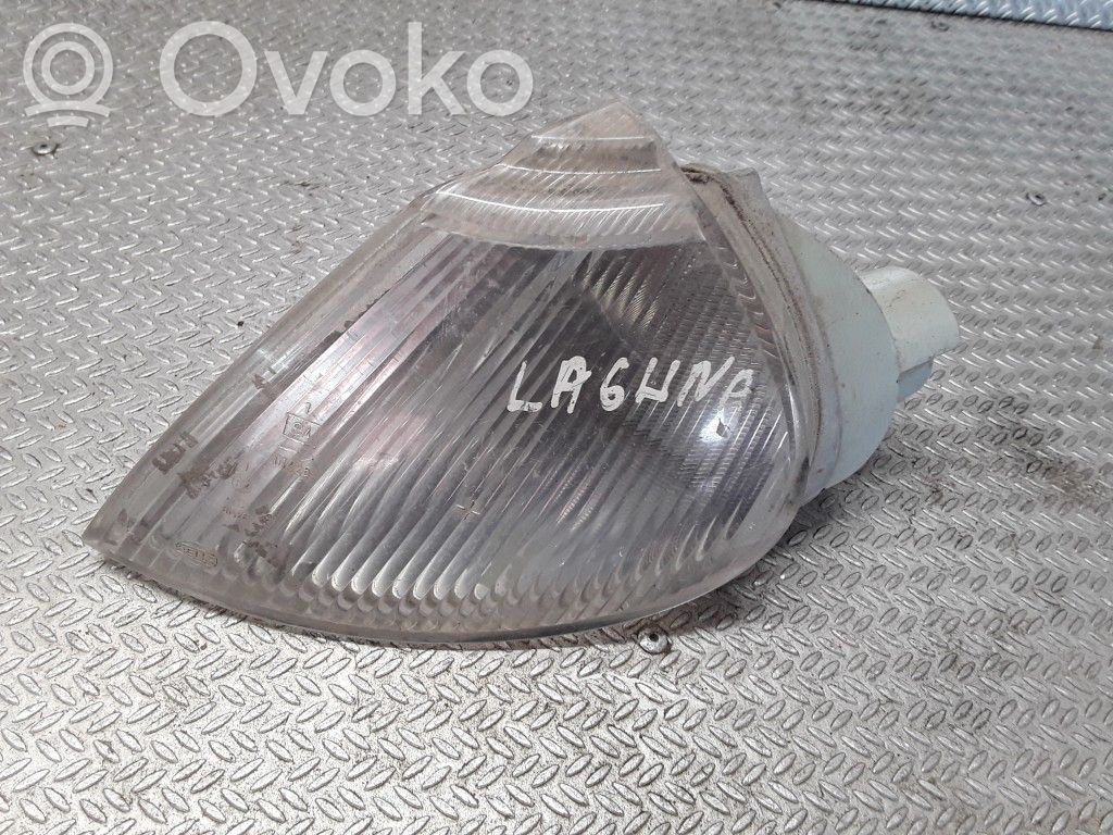 Renault Laguna I Front indicator light 