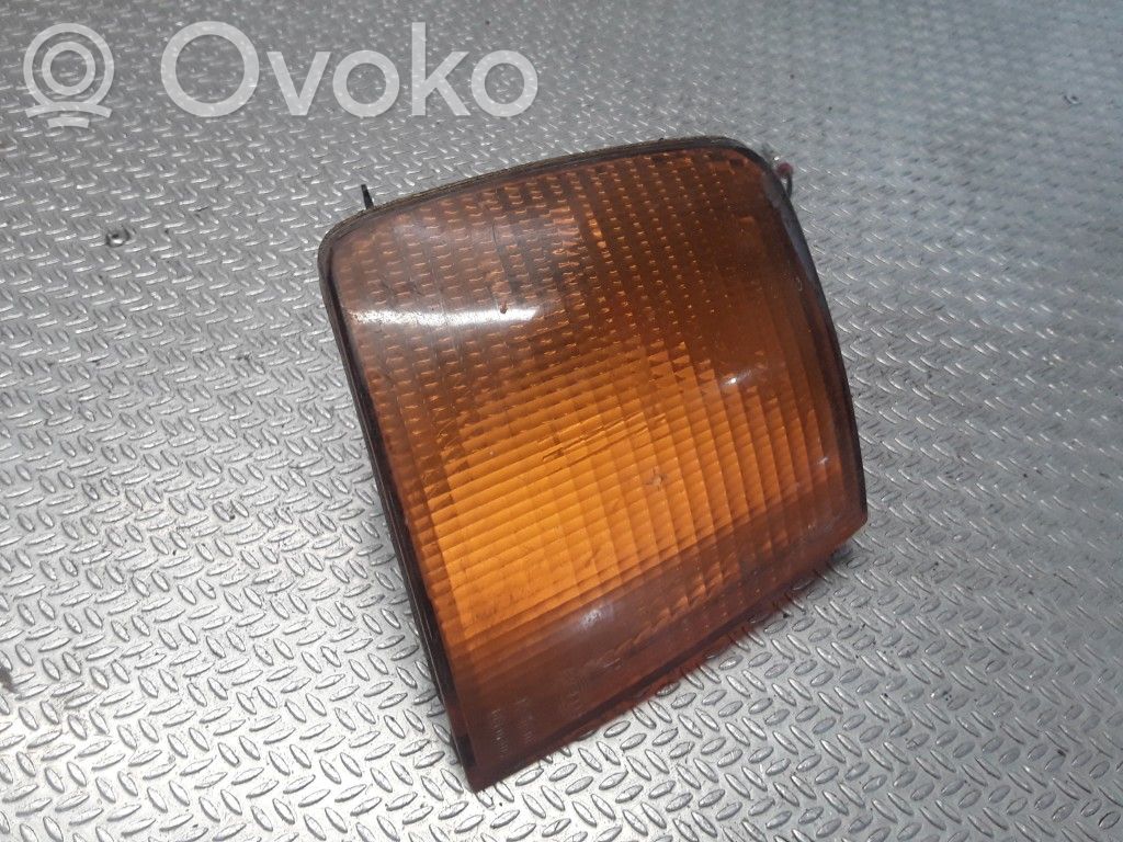 Volkswagen PASSAT B3 Front indicator light 