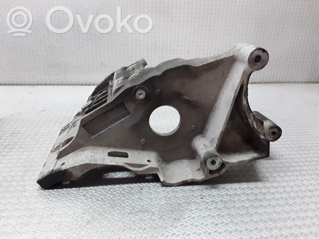 Fuel pump bracket   905129361