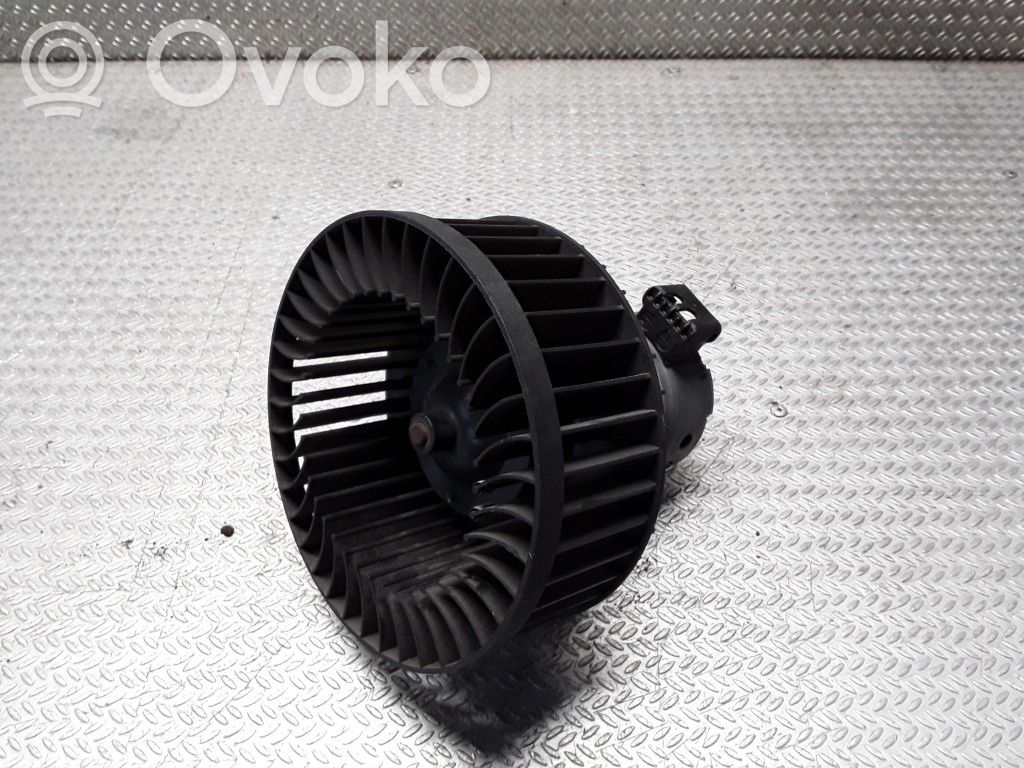 BMW 3 E46 Mazā radiatora ventilators 