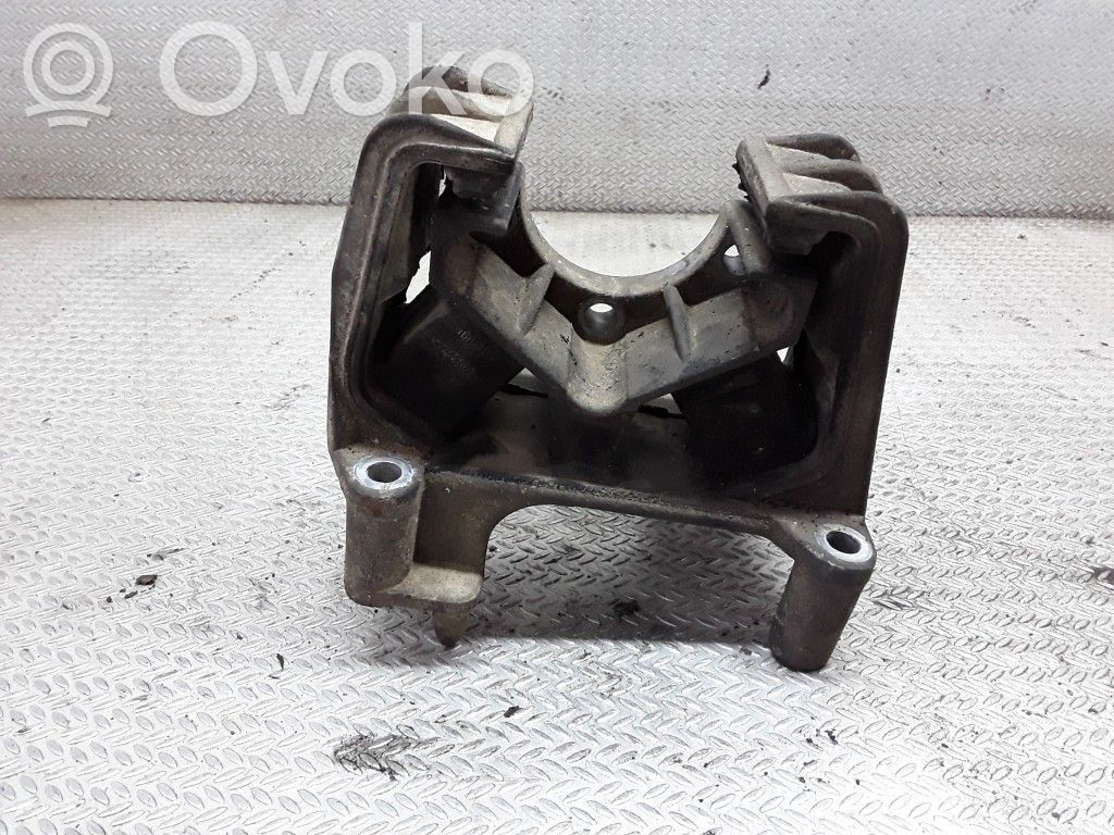 Opel Vectra B Engine mount bracket 