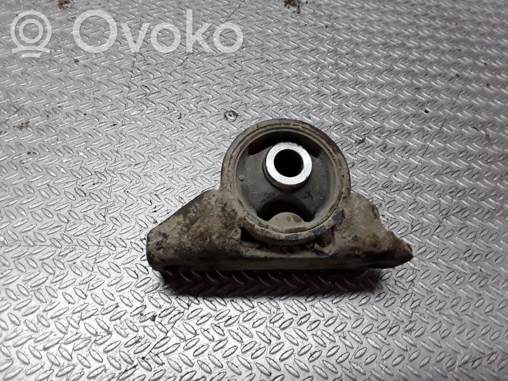 Engine mount bracket