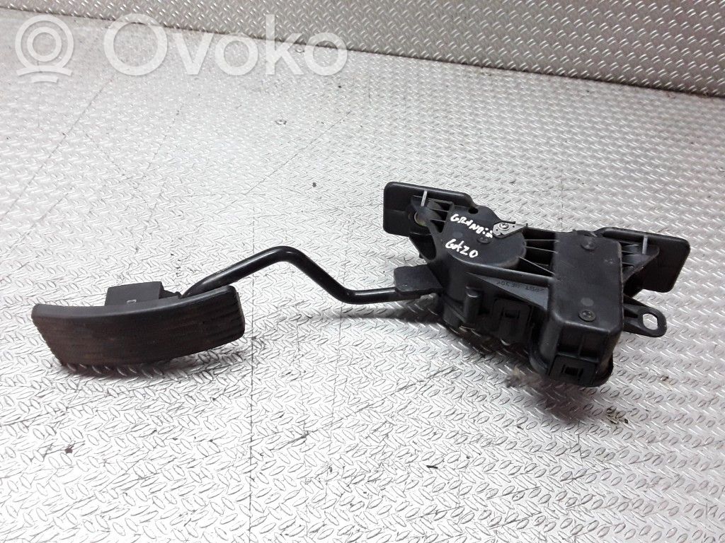 Gaspedal   APM30005