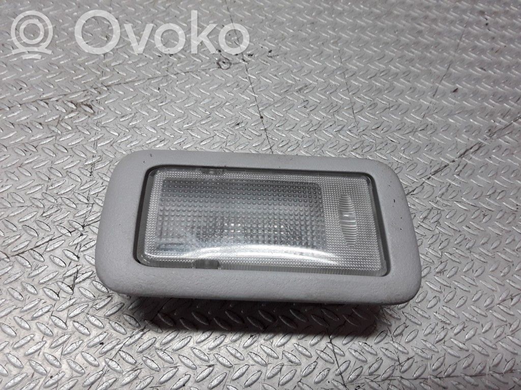 Mitsubishi Grandis Luz del asiento trasero 