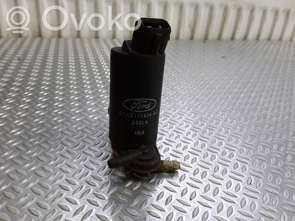 Ford Mondeo MK II Windscreen/windshield washer pump 