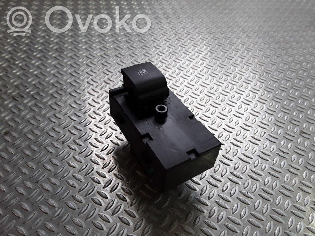 Chevrolet Cruze Electric window control switch 