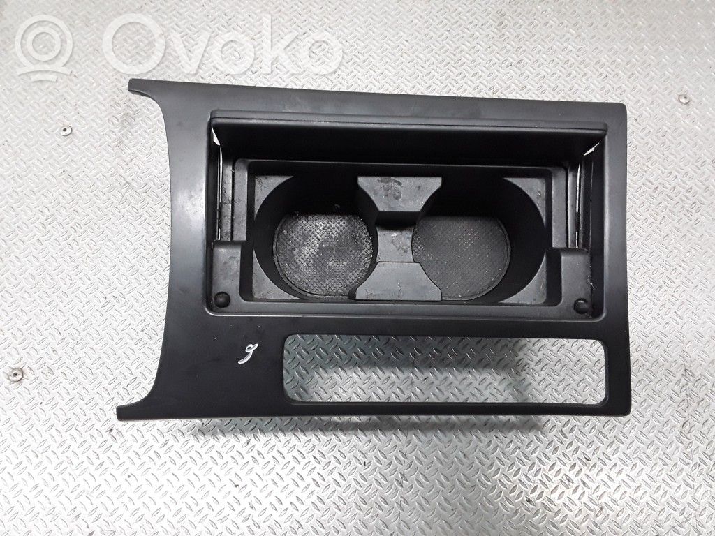 Cup holder front   GS8S64361