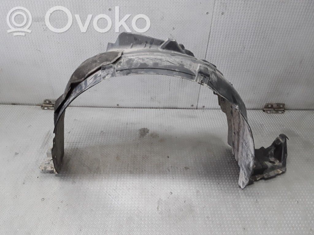 Nissan Primera Apakšspārns 
