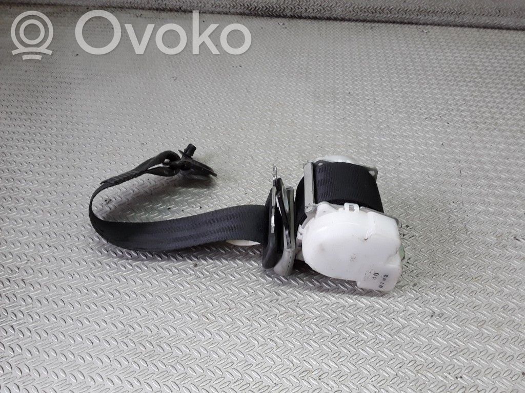 Toyota Yaris Cinturón trasero 