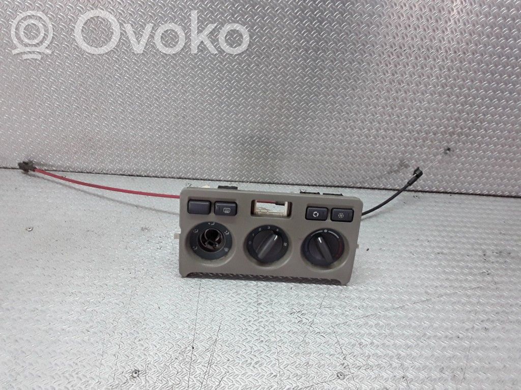 Climate control unit   W963309A