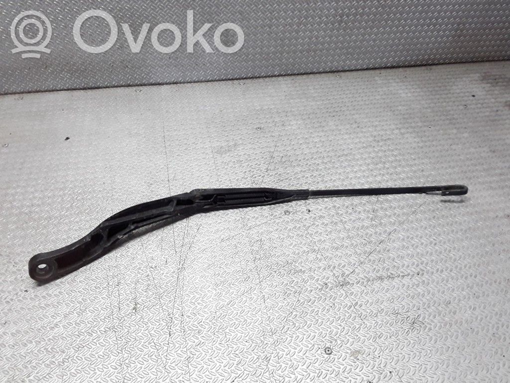 Audi A8 S8 D2 4D Front wiper blade arm 