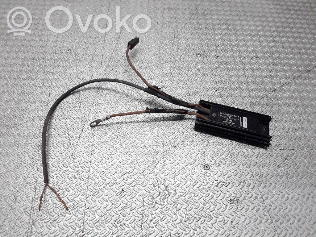 Aerial antenna amplifier   4D0919891
