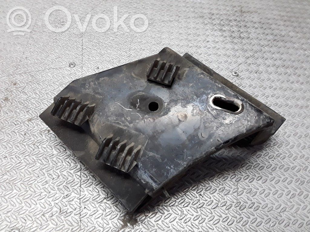 Audi A8 S8 D2 4D Rear bumper mounting bracket 