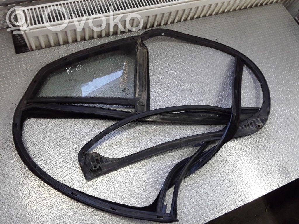 Ventanilla de ventilación de la puerta trasera