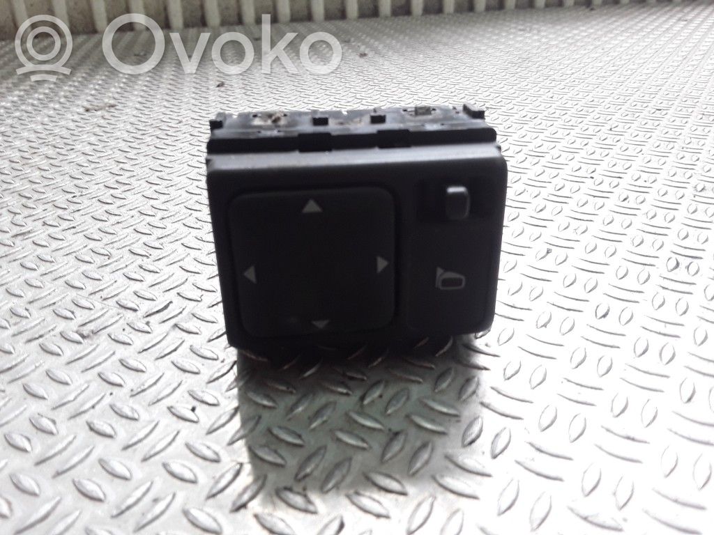 Nissan X-Trail T30 Wing mirror switch 