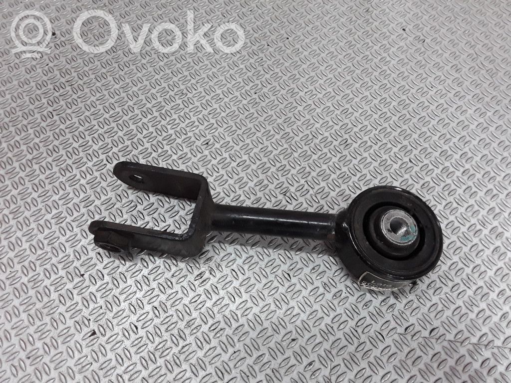 Engine mount bracket