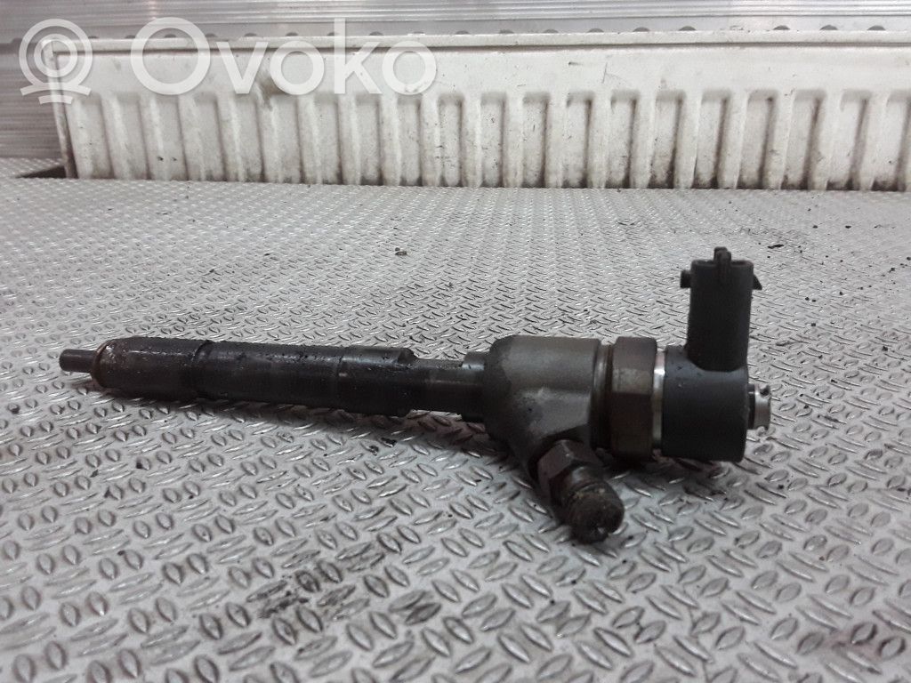Fuel injector   0445110083