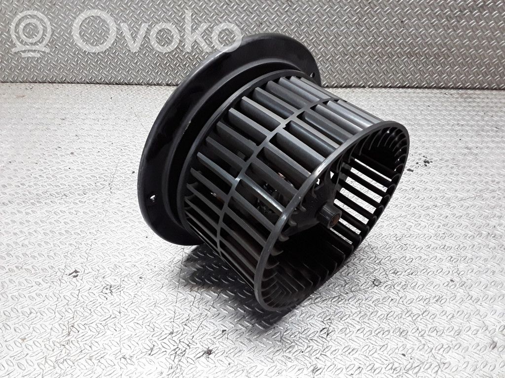 Mazā radiatora ventilators   7M0819021